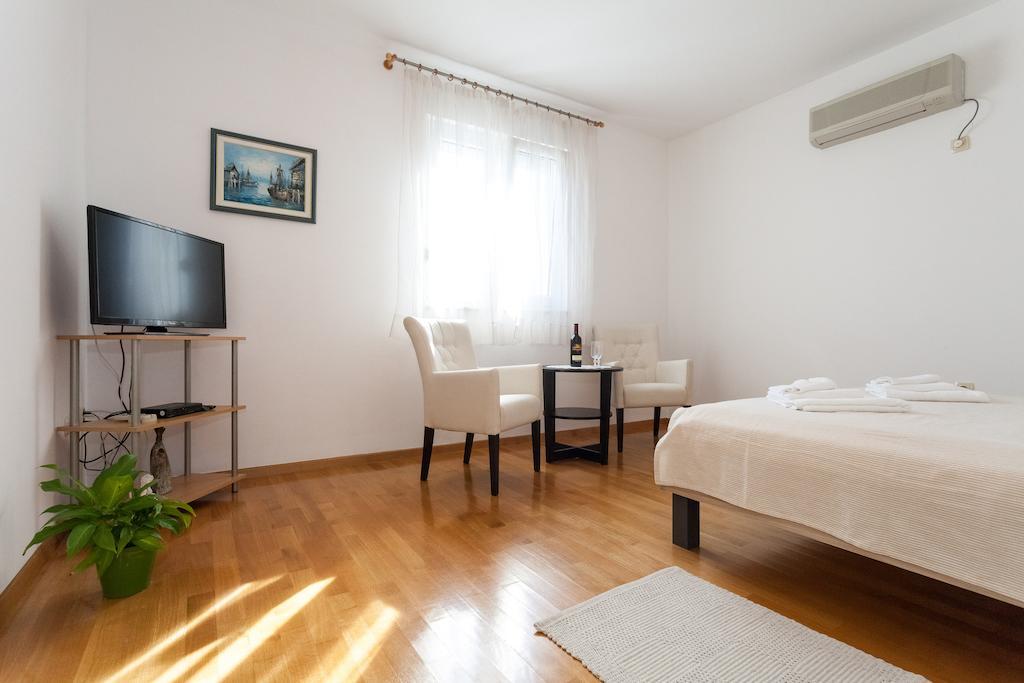 Rafael Apartment Zadar